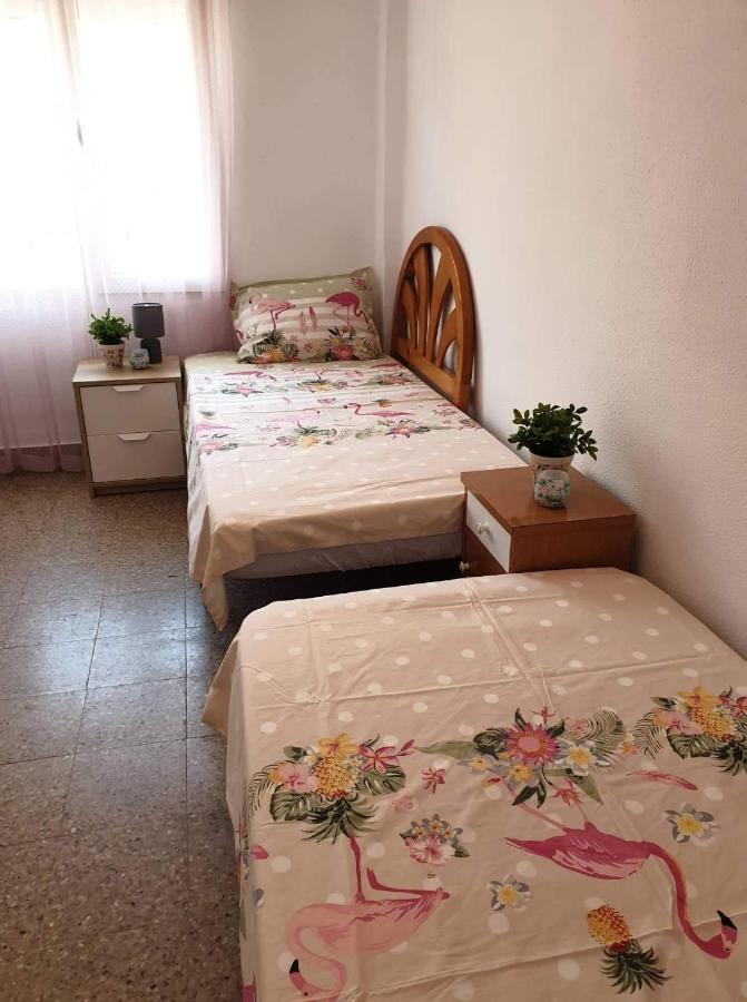 Sun & Sea 3 Bedroom Apartment De Grau 간디아 외부 사진